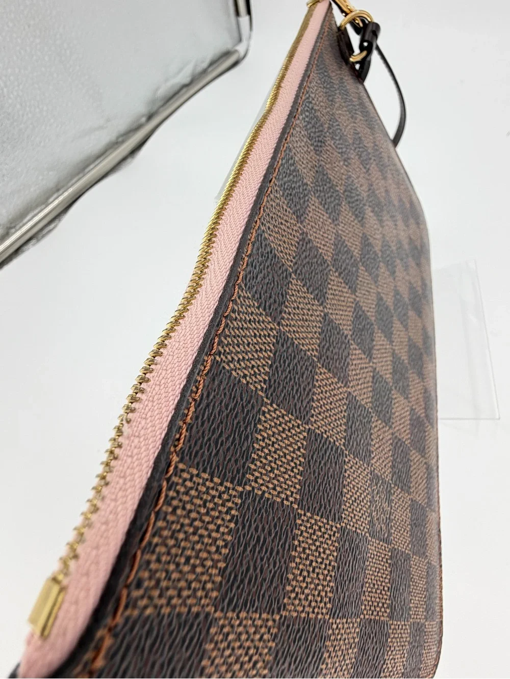 Louis Vuitton Damier Ebene Neverfull Pouch Pink Interior w/Dust Bag &Entrupy COA